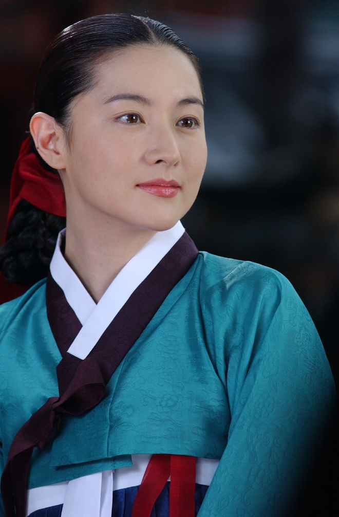 Dàn sao Nàng Dae Jang Geum sau 14 năm: Người vai chính viên mãn, kẻ vai phụ lận đận chưa thể tỏa sáng - Ảnh 1.