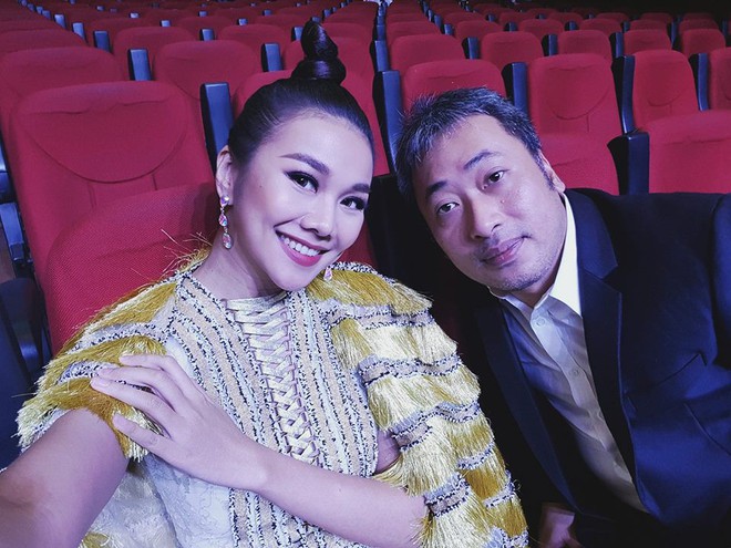 Thanh Hằng và Tóc Tiên nhìn bỗng y chang nhau trên sân khấu MAMA 2017 - Ảnh 2.