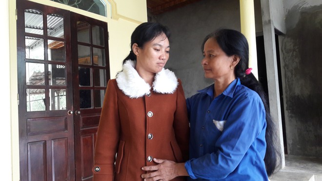 Hành trình lưu lạc và ngày về đẫm nước mắt của người mẹ đơn thân bị lừa bán sang Trung Quốc làm vợ. - Ảnh 1. Hành trình lưu lạc và ngày về đẫm nước mắt của người mẹ đơn thân bị lừa bán sang Trung Quốc làm vợ. - Ảnh 1.