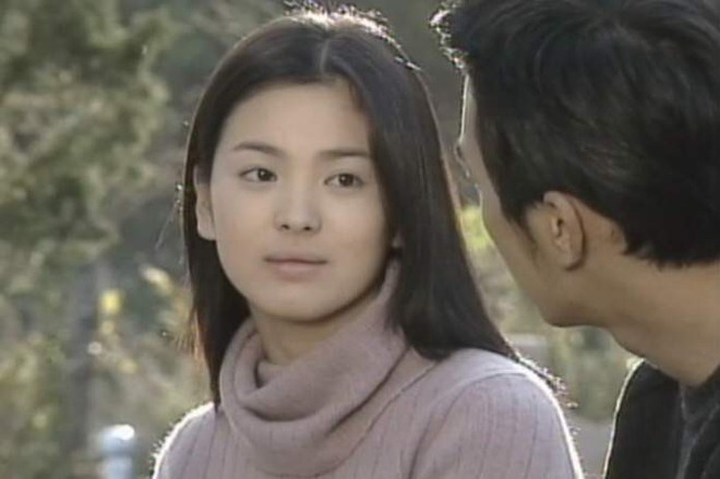 19 năm nhìn lại nhan sắc của Song Hye Kyo: Thì ra đây là lý do tường thành mãi không thể bị đạp đổ - Ảnh 4.