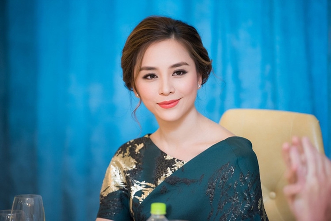 Chi Pu, Phạm Hương, HH Phương Nga cùng 15 nhan sắc Vbiz được báo Trung bầu chọn sở hữu vẻ đẹp điển hình - Ảnh 5.