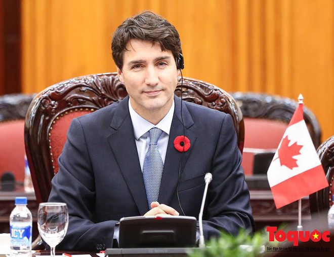 Nổi tiếng bởi vẻ điển trai lịch lãm, khi đặt chân tới Việt Nam, Thủ tướng Canada lại càng khiến mọi người phải trầm trồ - Ảnh 5.