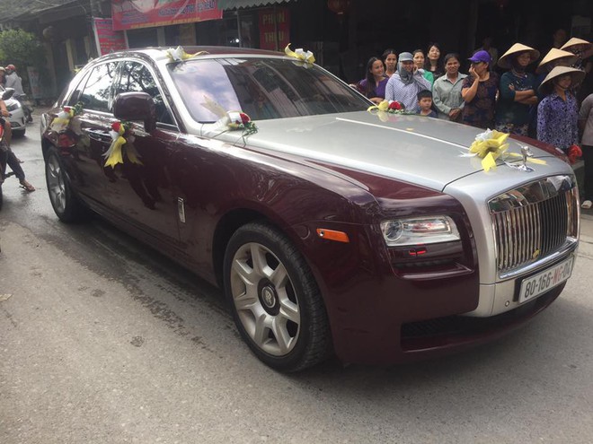 Siêu đám cưới tại Bắc Ninh: Kéo dài 15 ngày, 2 xe Rolls-Royce rước dâu, pháo hoa bắn rợp trời - Ảnh 5.