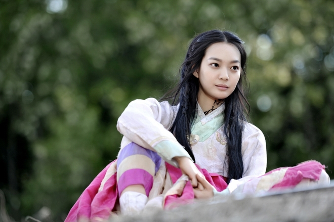 Hội ma nữ màn ảnh Hàn chỉ toàn mỹ nhân “cực phẩm” từ xinh đẹp đến cực lung linh - Ảnh 6.