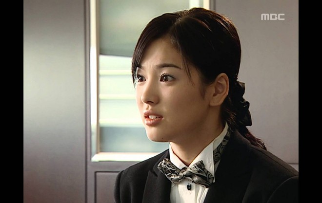 19 năm nhìn lại nhan sắc của Song Hye Kyo: Thì ra đây là lý do tường thành mãi không thể bị đạp đổ - Ảnh 8.