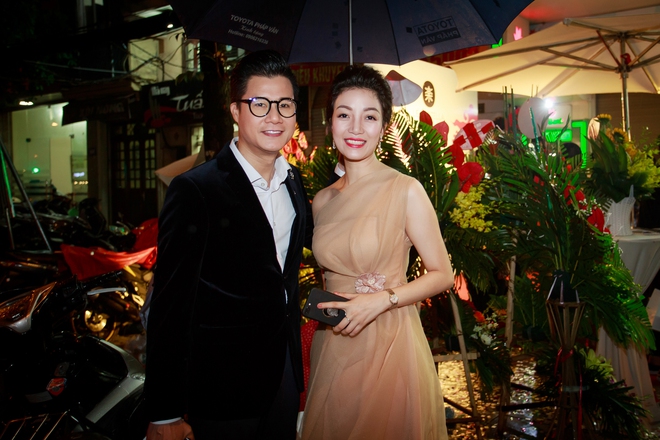 Jennifer Phạm bất ngờ thân mật bên chồng cũ Quang Dũng tại sự kiện - Ảnh 7.