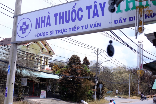Thai phụ nôn ói ngất xỉu, hàng chục người bỏ nhà đi “ngủ bụi” sau vụ rò khí NH3 ở TP.HCM - Ảnh 4.