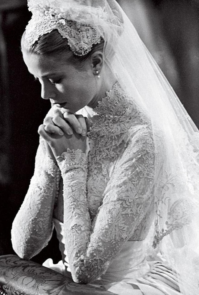 Điều bí ẩn gì đằng sau mẫu váy cưới Công nương Grace Kelly khiến cả thế giới sau 60 năm vẫn mê mẩn đến vậy - Ảnh 10.