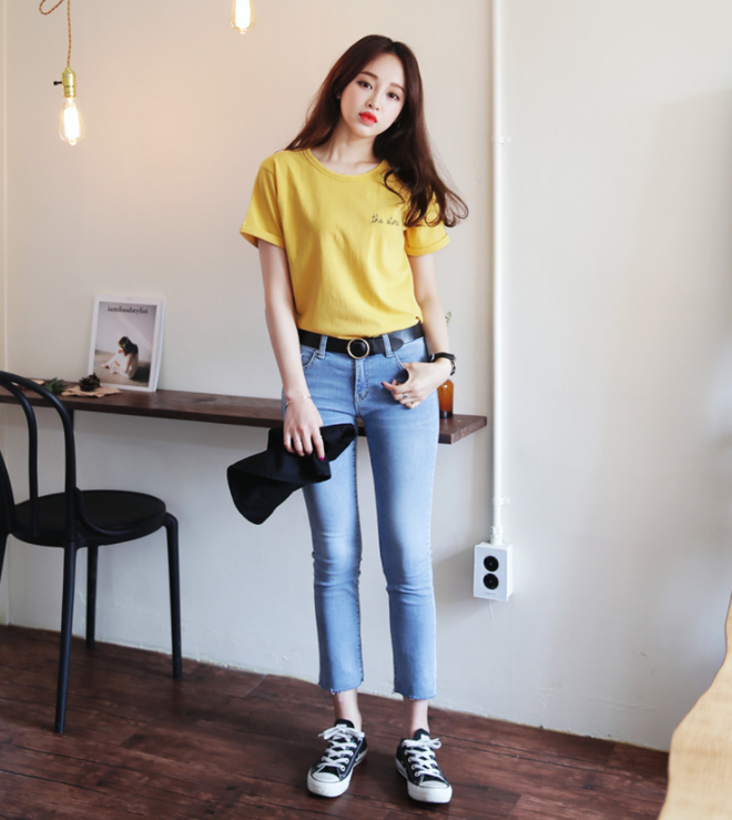 Lên đồ với áo phông và quần jeans, chỉ có đẹp chứ không bao giờ xấu nhé! - Ảnh 15.