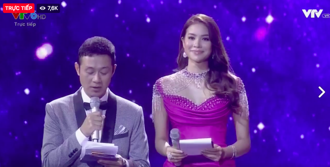 Làm MC trực tiếp Hoa hậu Hoàn vũ, Phạm Hương - Lệ Hằng bị chê bai không ngớt - Ảnh 1.
