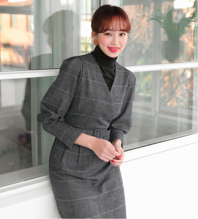 Đâu chỉ mỗi áo khoác, váy và quần kẻ cũng đang hot chẳng kém chút nào - Ảnh 10. Đâu chỉ mỗi áo khoác, váy và quần kẻ cũng đang hot chẳng kém chút nào - Ảnh 10.