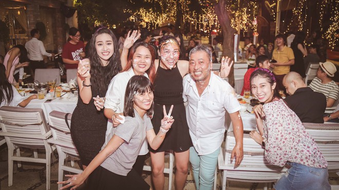 Dàn mỹ nhân Việt 2 thế hệ cực nhắng nhít trong tiệc đóng máy Sunny bản Việt - Ảnh 12.