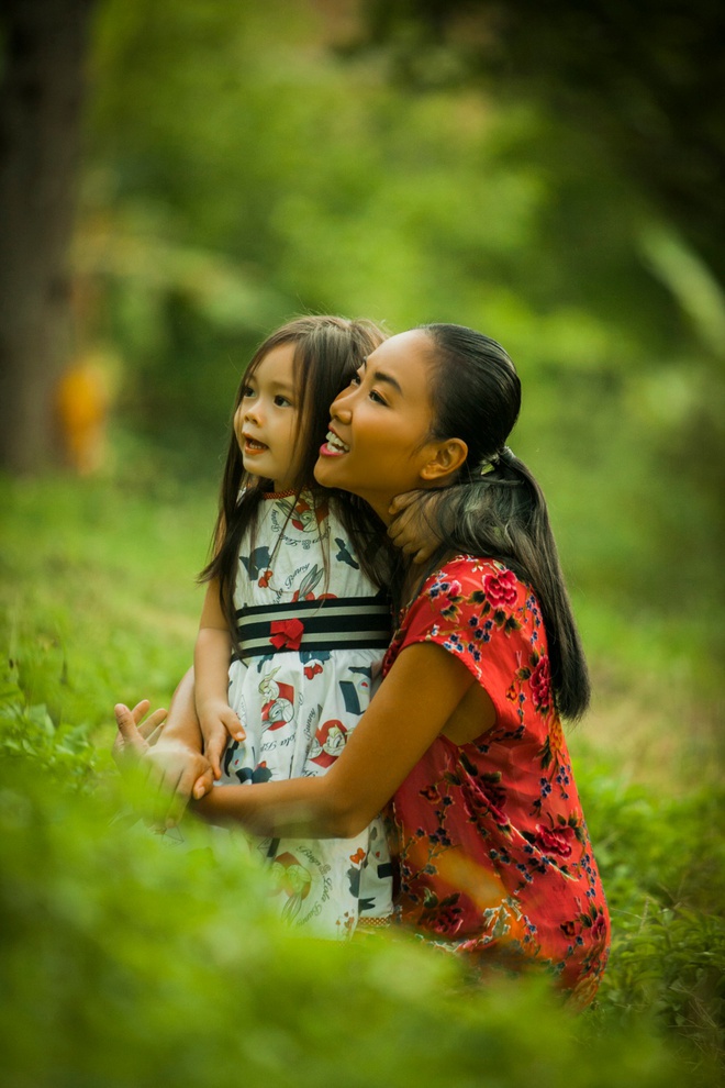 Những hình ảnh đáng yêu chảy tim của con gái Đoan Trang khi vui đùa bên mẹ - Ảnh 3.