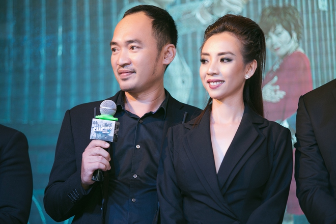 Cát Phượng mặc cá tính, tay trong tay tình tứ bên Kiều Minh Tuấn - Ảnh 5. Cát Phượng mặc cá tính, tay trong tay tình tứ bên Kiều Minh Tuấn - Ảnh 5.