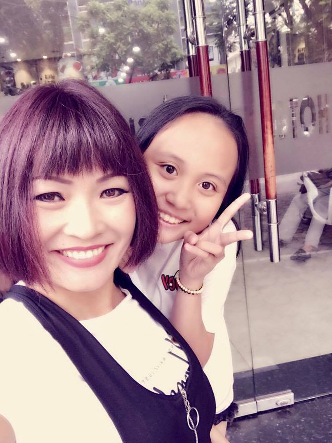 Con gái Phương Thanh lớn phổng phao xuất hiện cùng mẹ tại Hà Nội - Ảnh 2.