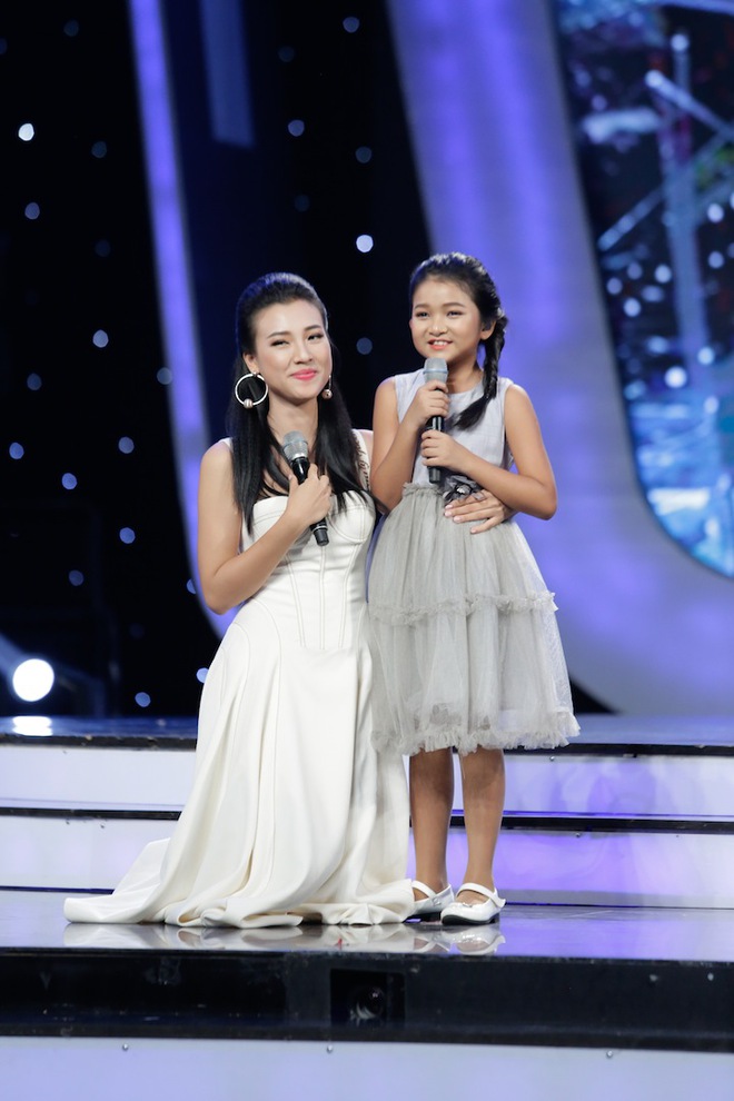 Cô bé xinh xắn 11 tuổi lại khiến cho Isaac, Trọng Hiếu muốn mang về nhà giấu - Ảnh 7. Cô bé xinh xắn 11 tuổi lại khiến cho Isaac, Trọng Hiếu muốn mang về nhà giấu - Ảnh 7.