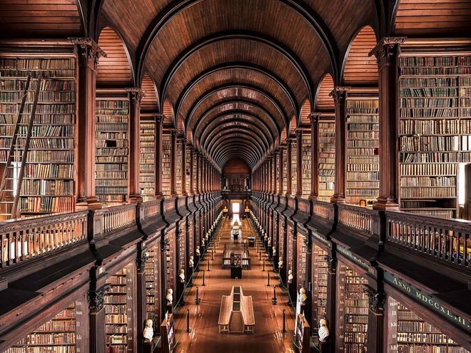 Ghé thăm những thư viện đẹp lung linh huyền bí như lâu đài trong truyện cổ tích - Ảnh 4.
