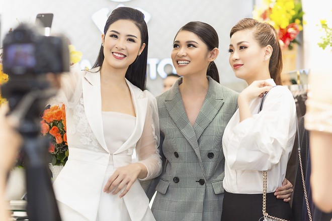 Á hậu Thùy Dung bất ngờ chuẩn men bên dàn người đẹp Hoa hậu Việt Nam - Ảnh 5.