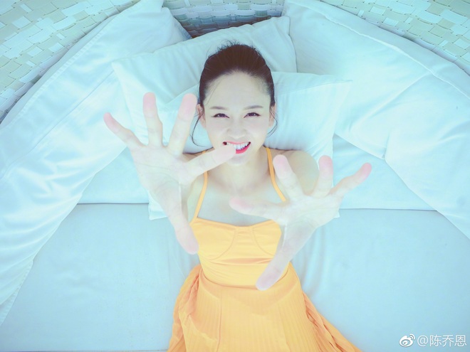 Gái ế đắt giá nhất Đài Loan Trần Kiều Ân khoe vẻ đẹp như thiếu nữ 20 - Ảnh 1.