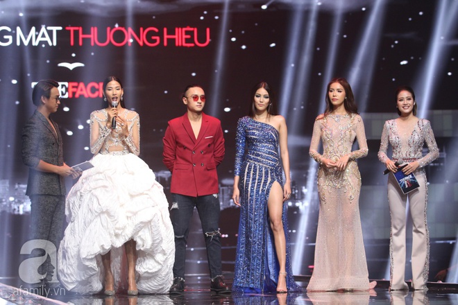 Đến tận Chung kết, thí sinh The Face vẫn catwalk như đi chợ - Ảnh 2.