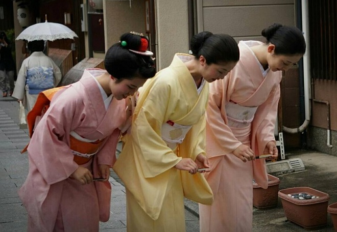 Không làm phiền người khác: Cốt lõi của văn hóa và tính cách đáng khâm phục Nhật Bản  - Ảnh 14.