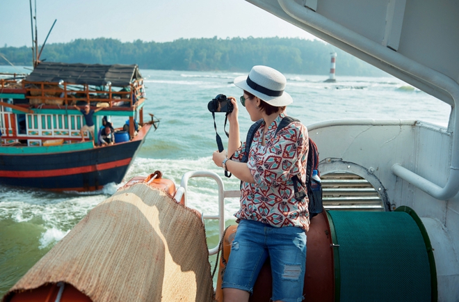 Vicky Nhung tung MV du lịch Việt Nam đẹp mê hồn khiến bạn trẻ nào cũng muốn xách balo lên vai và đi - Ảnh 3.