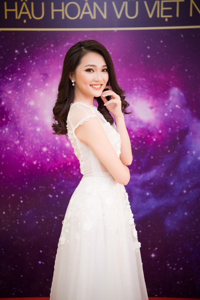 Cận cảnh nhan sắc Nữ PG từng gây bão mạng đụng váy Chi Pu, Hari Won ở Hoa hậu Hoàn vũ - Ảnh 16.