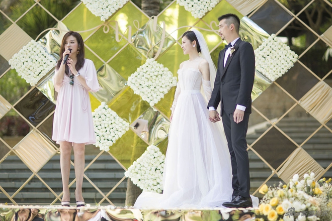 Triệu Vy bất ngờ xinh đẹp, hội ngộ Tô Hữu Bằng trong đám cưới học trò cưng - Ảnh 3.