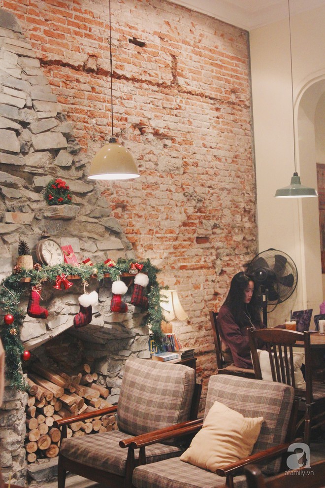 5 quán cafe vừa ấm cúng, vừa đẹp long lanh nên đến ngay trong mùa Giáng sinh - Ảnh 2. 5 quán cafe vừa ấm cúng, vừa đẹp long lanh nên đến ngay trong mùa Giáng sinh - Ảnh 2.