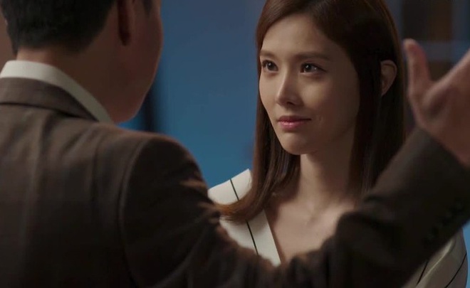 Ứng xử của cô vợ khi bắt quả tang tại trận chồng mình phản bội khiến ai chứng kiến đều không thốt nên lời - Ảnh 1.