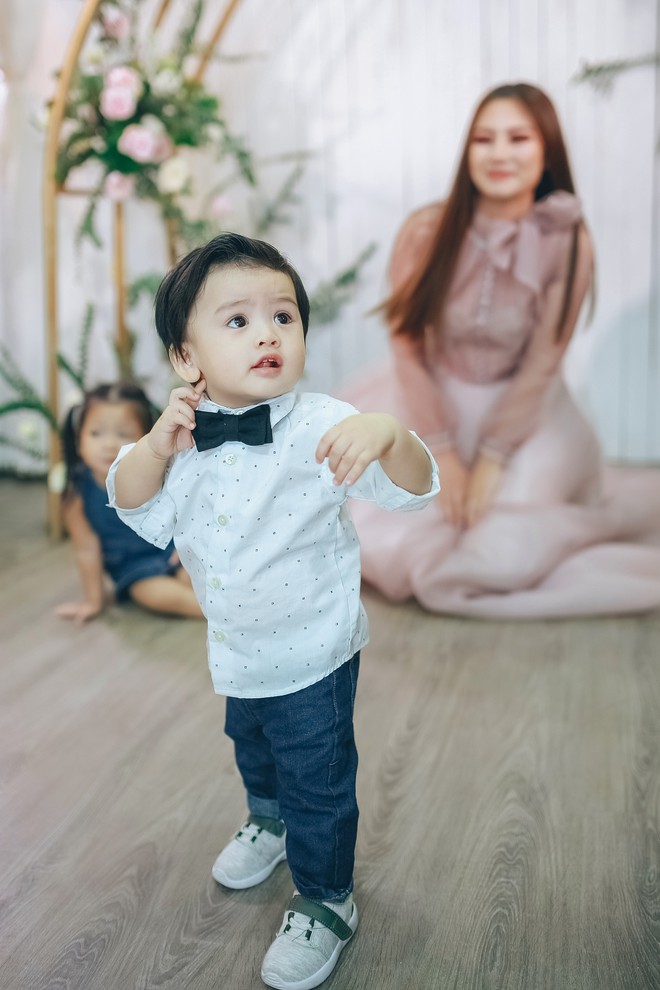 Nữ diễn vi&ecirc;n Kiều nữ v&agrave; đại gia khoe con trai gần 1 tuổi đẹp như con lai - Ảnh 8.