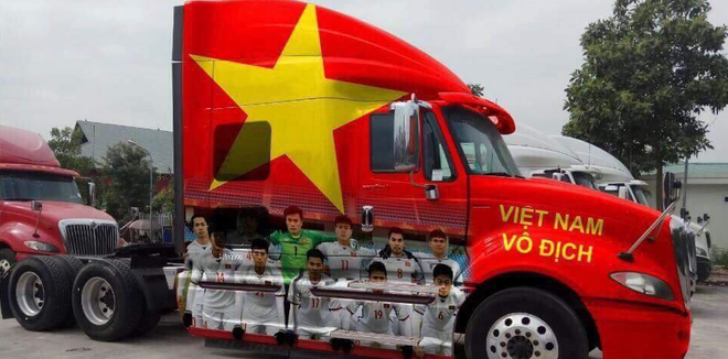Nhiều chương trình quà tặng, giảm giá liên tục tung ra tiếp lửa” cho CĐV cổ vũ U23 Việt Nam trước thềm chung kết - Ảnh 12.