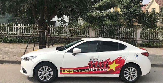Nhiều chương trình quà tặng, giảm giá liên tục tung ra tiếp lửa” cho CĐV cổ vũ U23 Việt Nam trước thềm chung kết - Ảnh 14.