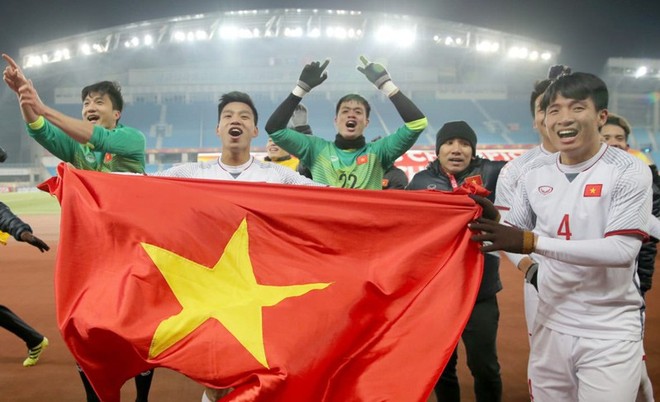 Clip: Trước thềm chung kết giữa U23 Việt Nam và U23 Uzbekistan, hãy xem dàn Táo Quân dự đoán tỉ số cực hài hước! - Ảnh 2.