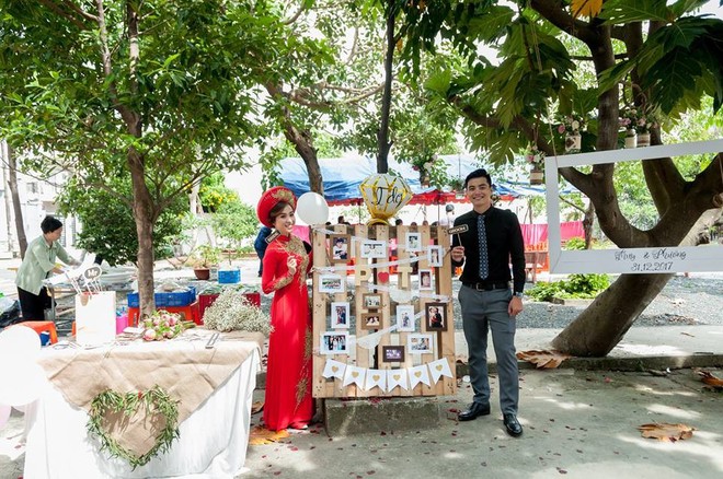 Cặp đôi Sài Gòn khoe kỷ niệm từ hồi trẻ trâu đến ngày cưới và bộ ảnh vừa bay vừa hôn độc nhất vô nhị - Ảnh 16.