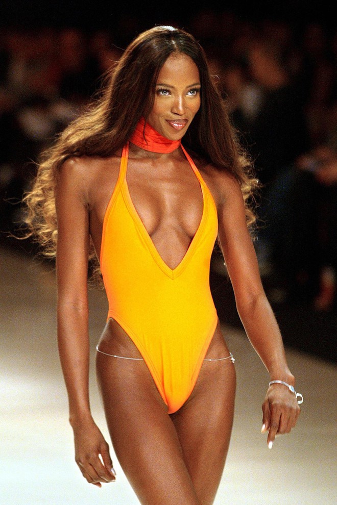Ở độ tuổi U50, người mẫu Naomi Campbell vẫn sở hữu vóc dáng như gái đôi mươi nhờ những bí quyết giữ dáng này - Ảnh 10.