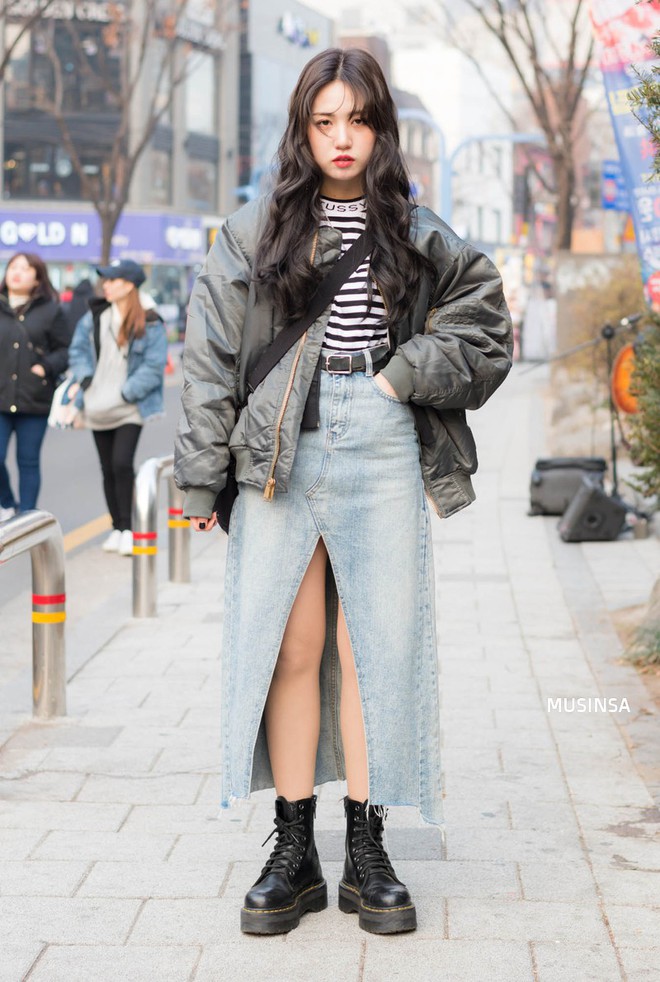 Street style Hàn Quốc: Mặc vài ba chiếc áo khoác to sụ cùng lúc chẳng hâm chút nào mà lại chất hết nấc - Ảnh 8.