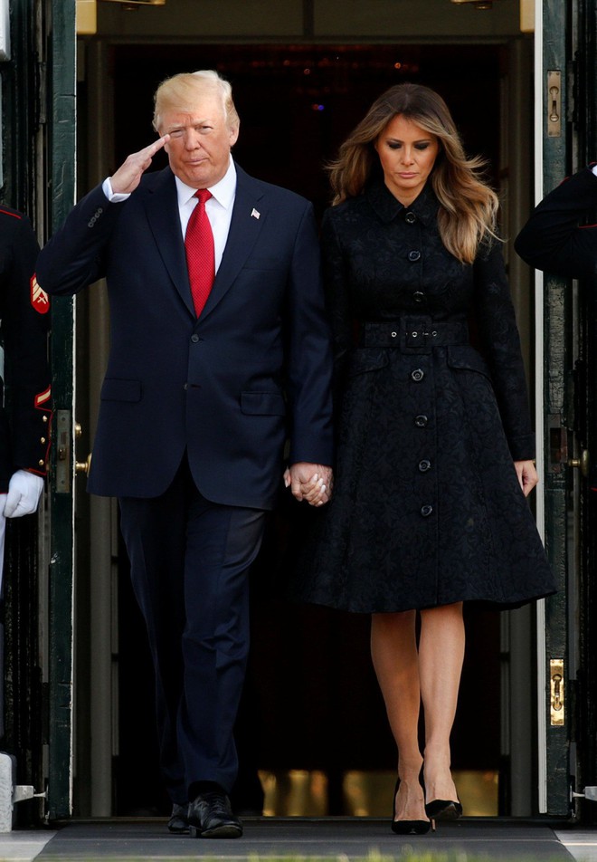 Đệ nhất phu nhân Melania Trump cũng chỉ thường xuyên diện đi diện lại đôi giày đơn giản này - Ảnh 10.