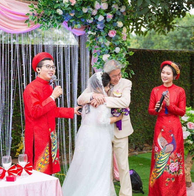 NSND Thanh Hoa lần đầu mặc váy cưới ở tuổi 67 - Ảnh 3.