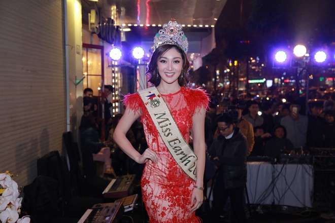 Hoa hậu Trái đất gây tranh cãi về nhan sắc khoe dáng bên Hoa hậu Diễm Hương - Ảnh 1.