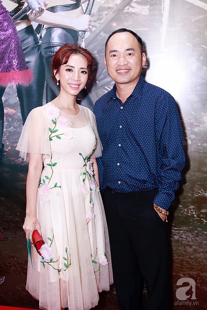 Đôi công chúa nhà Dustin Nguyễn đáng yêu hết mực bên bố mẹ trong họp báo - Ảnh 6.
