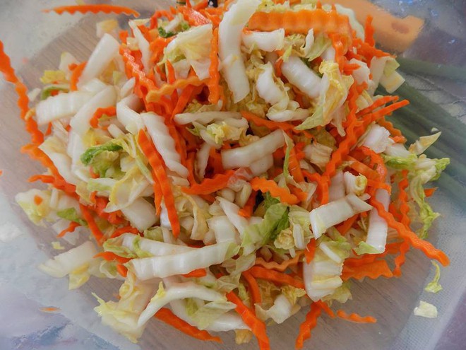 Cách làm kim chi cải thảo cà rốt thuần Việt giòn ngon  - Ảnh 4.