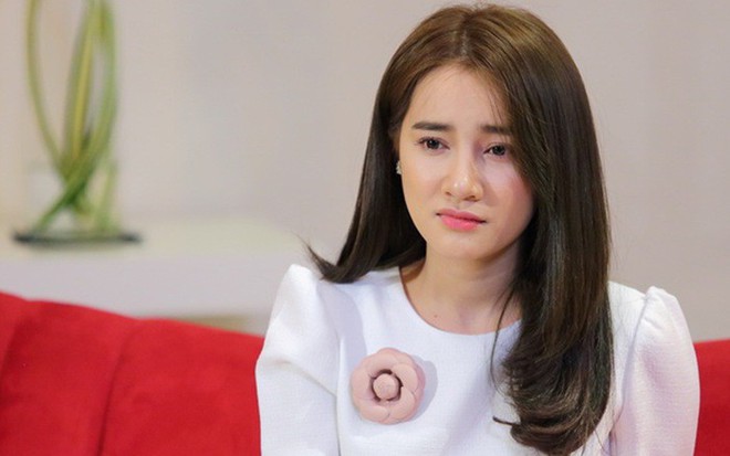 Nhã Phương trực tiếp gặp BTC Mai Vàng để xin lỗi về vụ Trường Giang cầu hôn trên sóng trực tiếp - Ảnh 1.