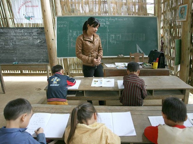 Cô giáo vùng cao nhiều năm chở trữ lên núi, đến Tết được học sinh tặng toàn gạo nếp - Ảnh 3.