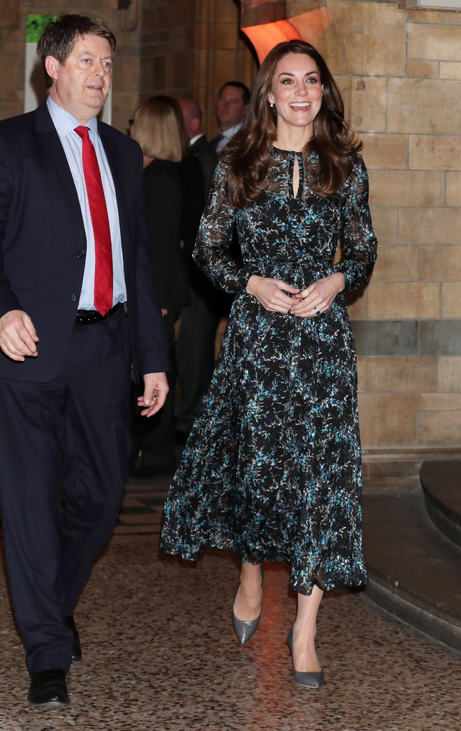 Công nương Kate Middleton cũng khủng hoảng với việc chọn trang phục đi dự sự kiện sao cho phù hợp - Ảnh 8.