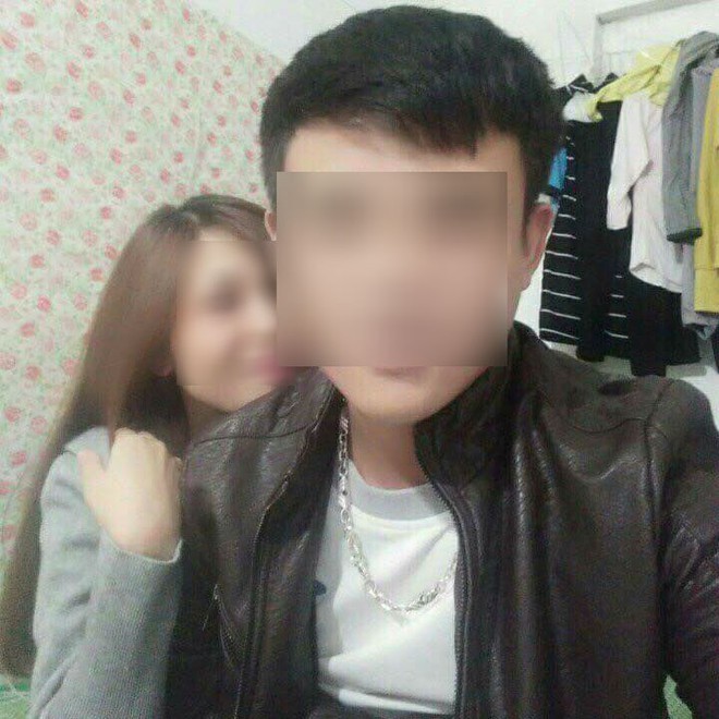 Đôi vợ chồng trẻ nhặt được túi xách, cuỗm luôn điện thoại và ví của khổ chủ còn bắt chuộc 5 triệu để lấy giấy tờ khiến dân mạng bức xúc - Ảnh 2. Đôi vợ chồng trẻ nhặt được túi xách, cuỗm luôn điện thoại và ví của khổ chủ còn bắt chuộc 5 triệu để lấy giấy tờ khiến dân mạng bức xúc - Ảnh 2.