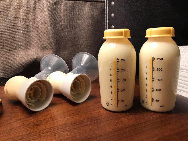 Mẹ sinh đôi chia sẻ bí quyết cho sữa mẹ vàng như nghệ, đặc quánh như váng sữa và vắt được 3 lít sữa/ngày