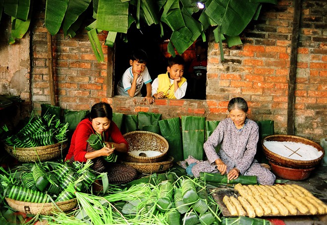 Tết là một dịp tuyệt vời để bố mẹ dạy con những bài học quý giá này - Ảnh 2.