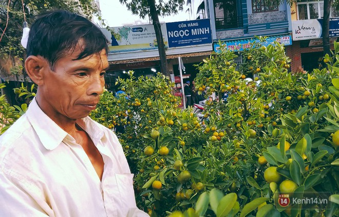 Người bán hoa Tết nghẹn lòng kể chuyện bị ép giá ngày 30: “Mong mọi người hãy bỏ tâm lý mua hoa giờ chót - Ảnh 8.