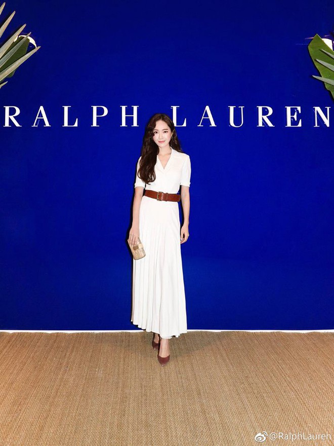Chỉ diện đồ trắng mà công chúa băng giá Jessica Jung cũng đẹp xuất thần tại Tuần lễ thời trang New York - Ảnh 4.